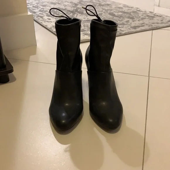 Zara women’s heeled booties, size 39 - Picture 4 of 4